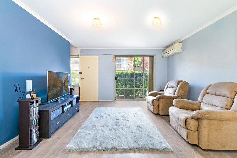 Photo - 4/57-59 King Street, Penrith NSW 2750 - Image 2