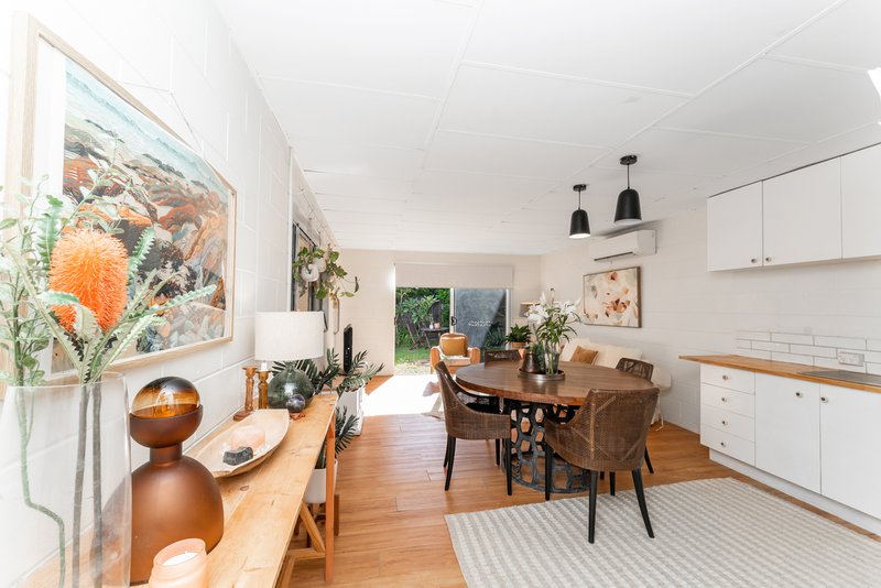 Photo - 4/57 Livingstone Street, West End QLD 4810 - Image 4