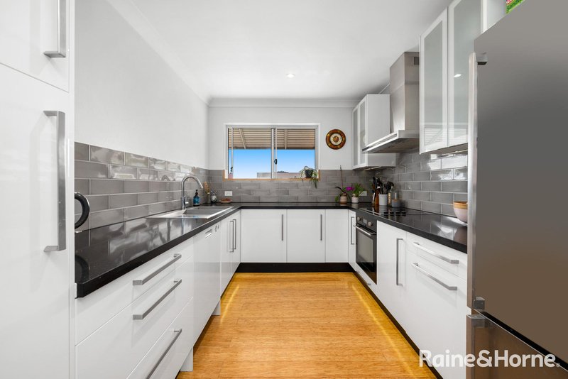 Photo - 4/57 Miskin Street, Toowong QLD 4066 - Image 3