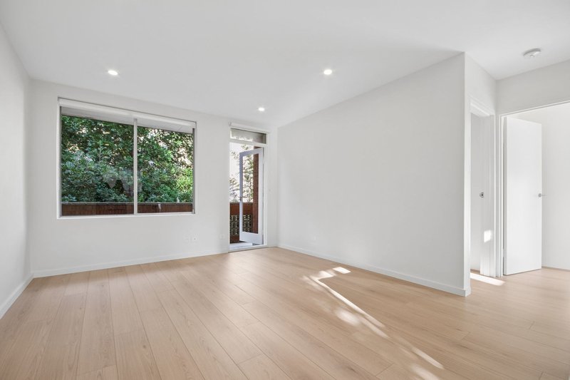 Photo - 4/57 Pacific Parade, Dee Why NSW 2099 - Image 2