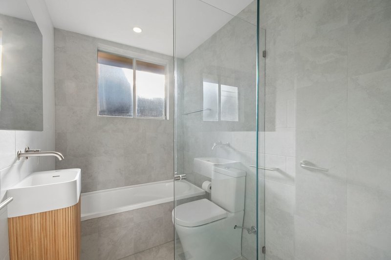 Photo - 4/57 Pacific Parade, Dee Why NSW 2099 - Image 5