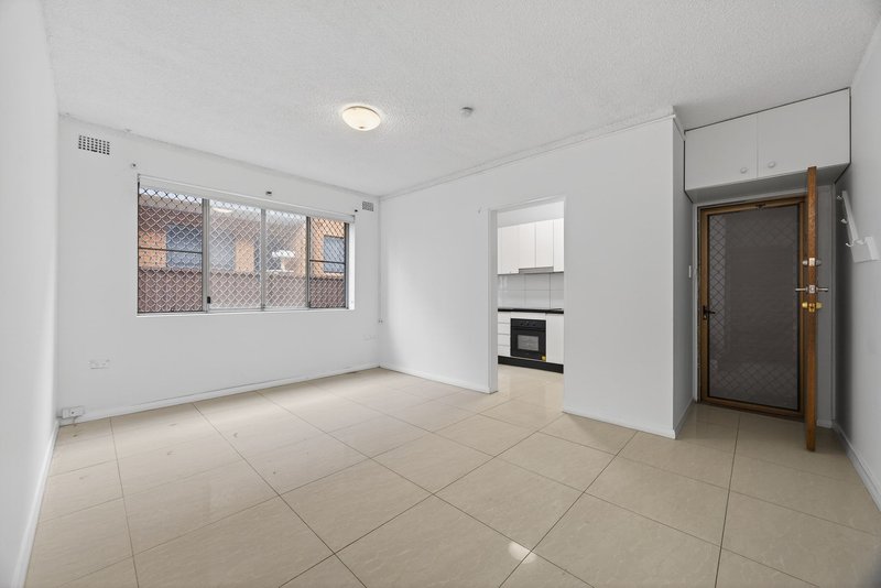 Photo - 4/57 Shadforth Street, Wiley Park NSW 2195 - Image 4