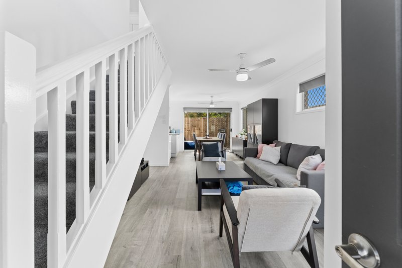 Photo - 4/57 Shayne Avenue, Deception Bay QLD 4508 - Image 2