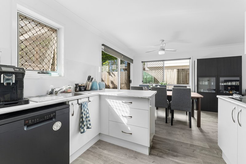 Photo - 4/57 Shayne Avenue, Deception Bay QLD 4508 - Image 8