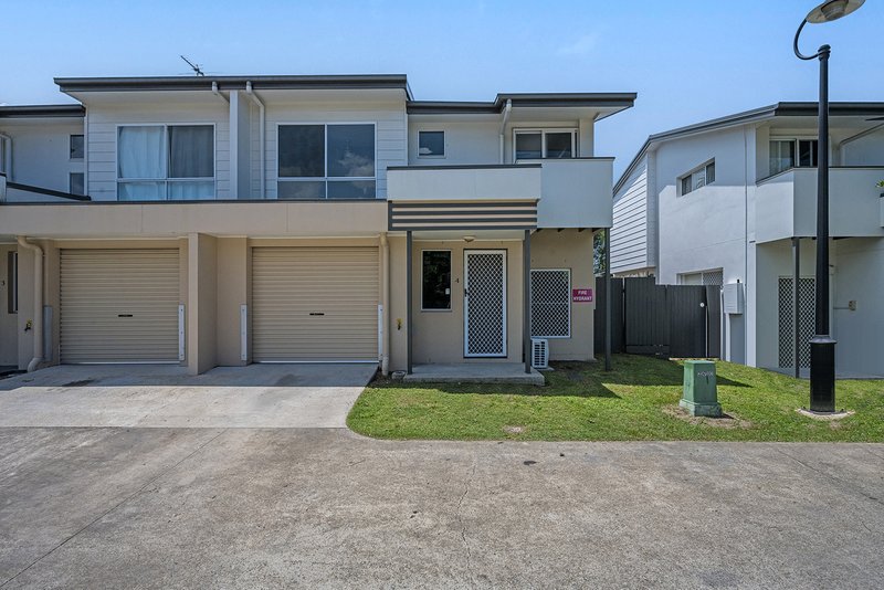 Photo - 4/57 Shayne Avenue, Deception Bay QLD 4508 - Image 1