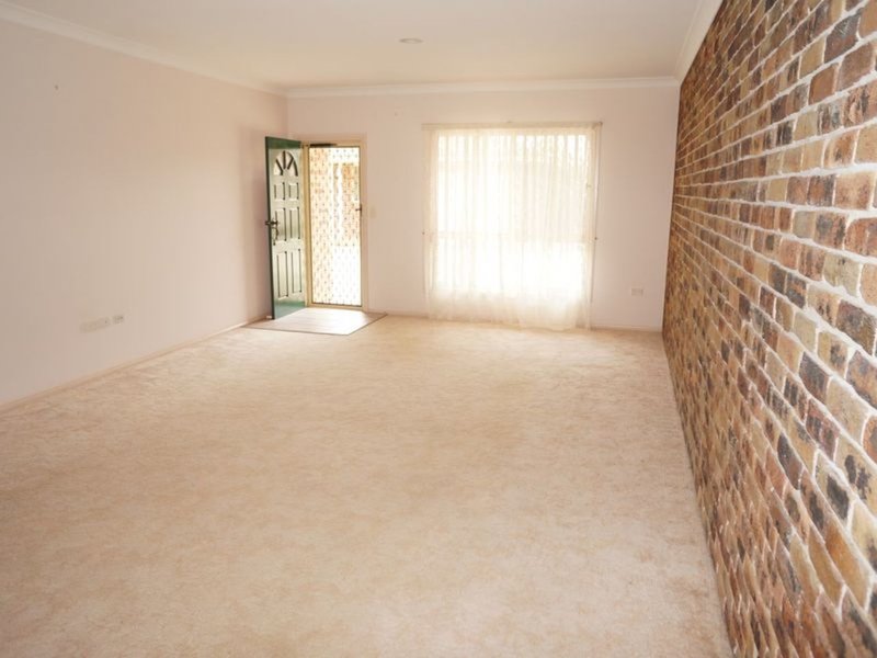 Photo - 4/58-60 Wyden Street, Old Bar NSW 2430 - Image 3