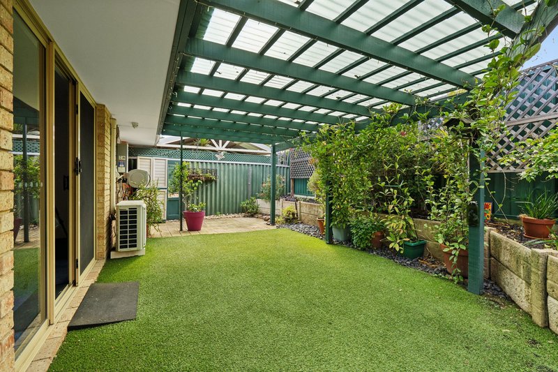 Photo - 4/58 Carnarvon Street, East Victoria Park WA 6101 - Image 2