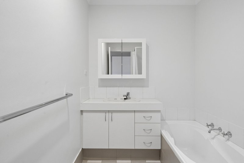 Photo - 4/58 Carnarvon Street, East Victoria Park WA 6101 - Image 11