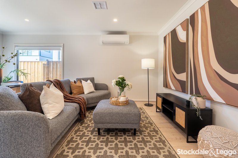 Photo - 4/58 Montmarte Boulevard, Burnside VIC 3023 - Image 2