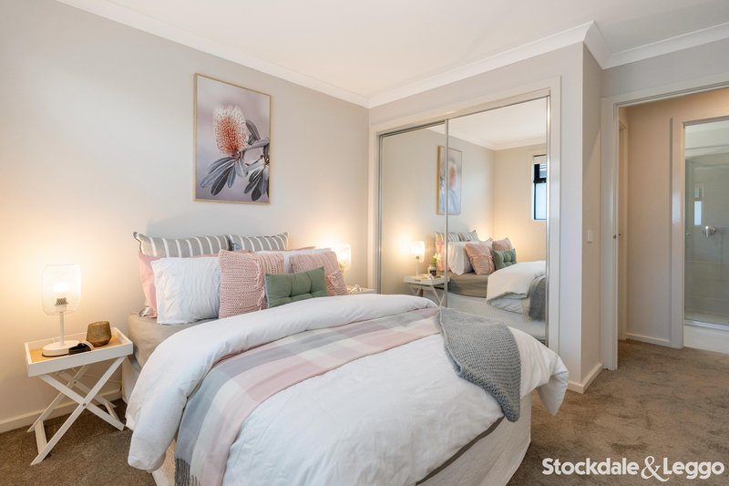 Photo - 4/58 Montmarte Boulevard, Burnside VIC 3023 - Image 11