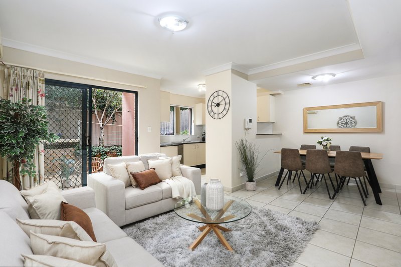 Photo - 4/59-61 Underwood Road, Homebush NSW 2140 - Image 2