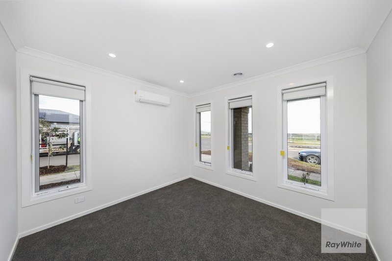 Photo - 459 Lithgow Street, Beveridge VIC 3753 - Image 8