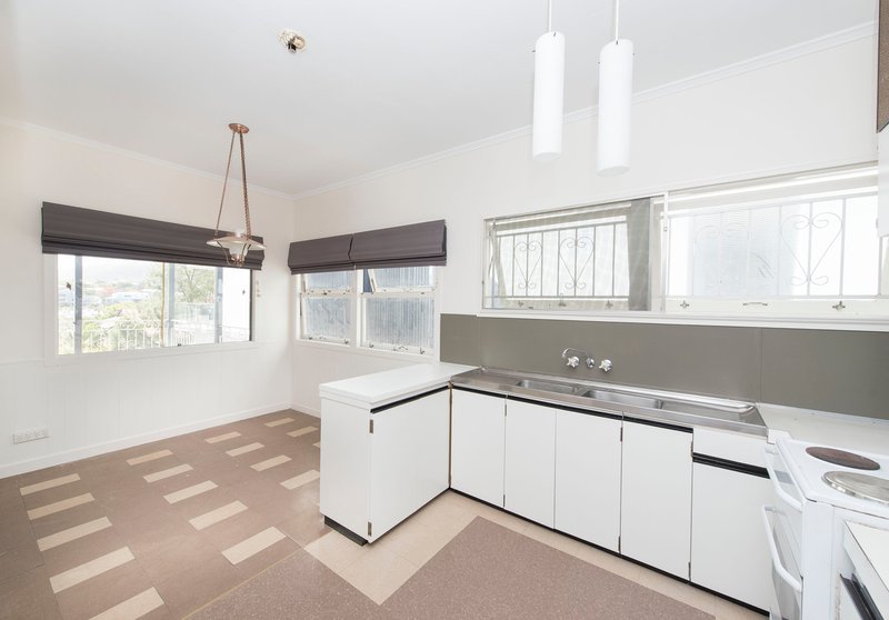 Photo - 45a Clarence Road, Indooroopilly QLD 4068 - Image 8