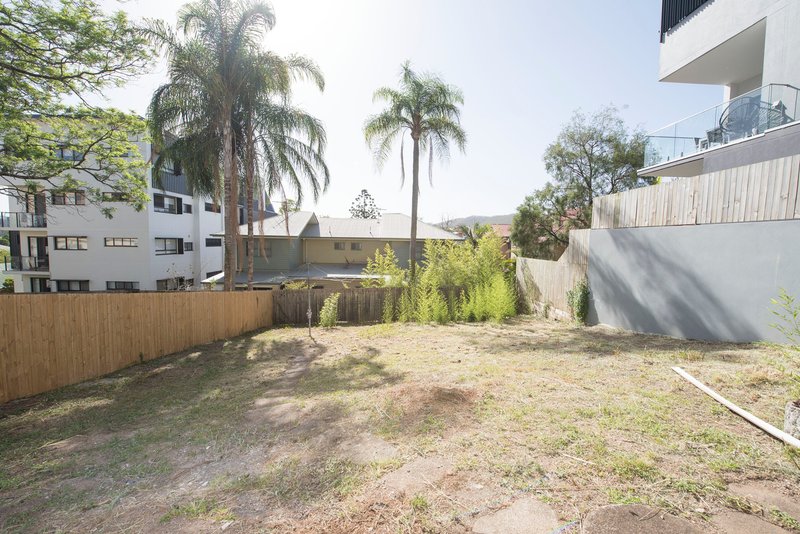 Photo - 45a Clarence Road, Indooroopilly QLD 4068 - Image 14