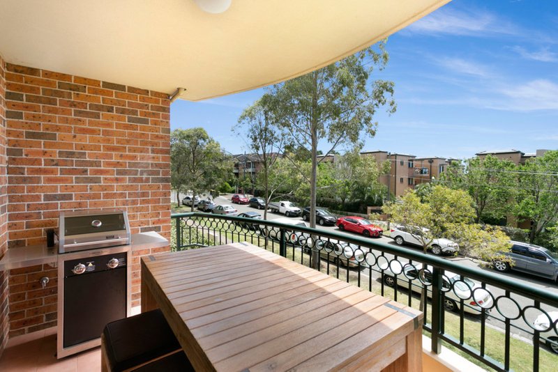 Photo - 4/6-12 Mansfield Avenue, Caringbah NSW 2229 - Image 2