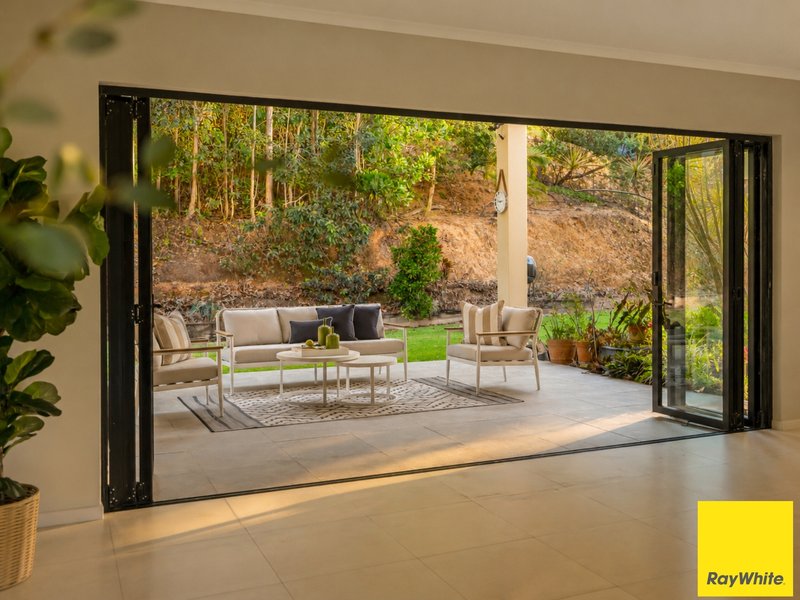 Photo - 46-48 Runnymede Avenue, Redlynch QLD 4870 - Image 9