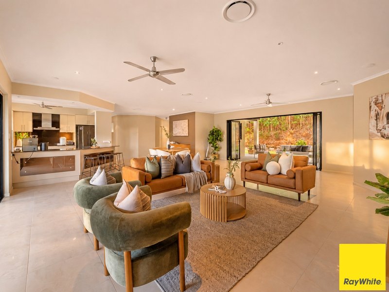 Photo - 46-48 Runnymede Avenue, Redlynch QLD 4870 - Image 13