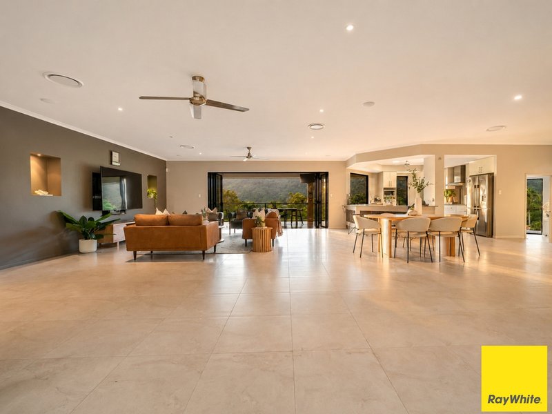 Photo - 46-48 Runnymede Avenue, Redlynch QLD 4870 - Image 21
