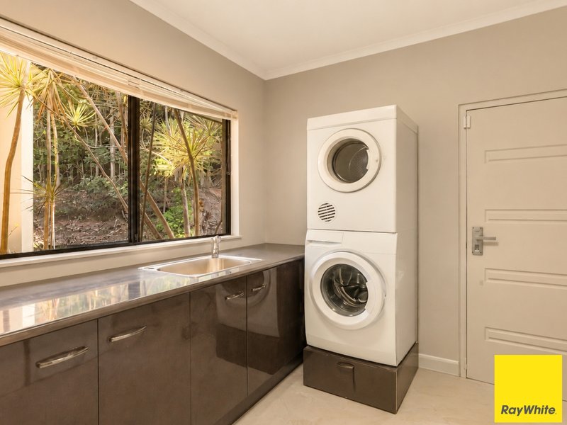 Photo - 46-48 Runnymede Avenue, Redlynch QLD 4870 - Image 35