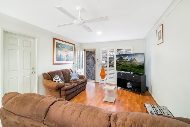 Photo - 4/6-8 Cupania Place, Elanora QLD 4221 - Image 4