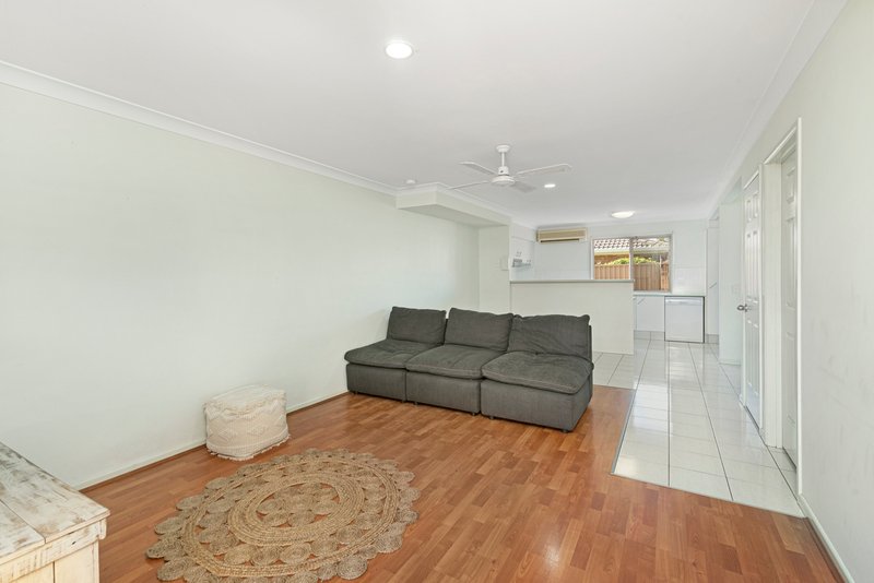 Photo - 4/6-8 Cupania Place, Elanora QLD 4221 - Image 3