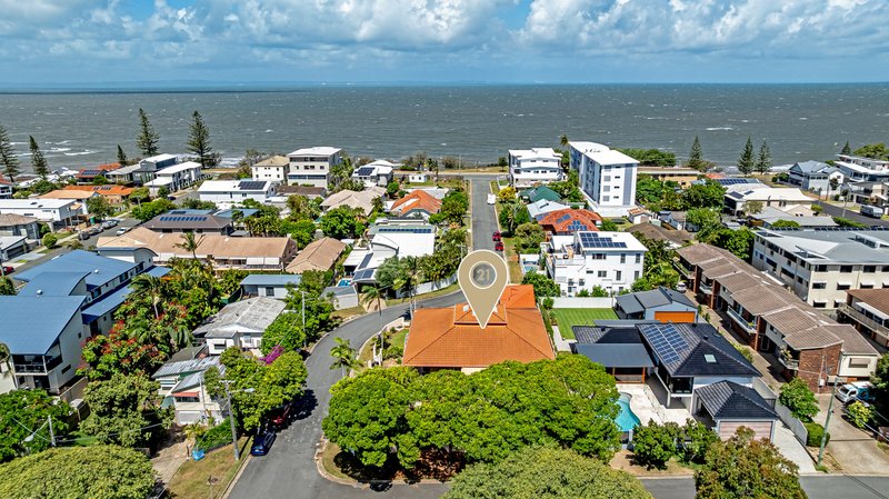 Photo - 4/6-8 Landsborough Avenue, Scarborough QLD 4020 - Image 1