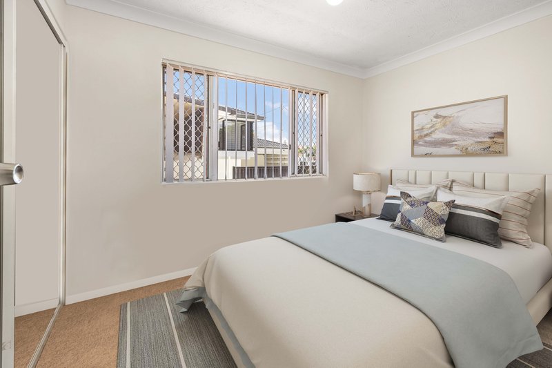 Photo - 4/6-8 Landsborough Avenue, Scarborough QLD 4020 - Image 12