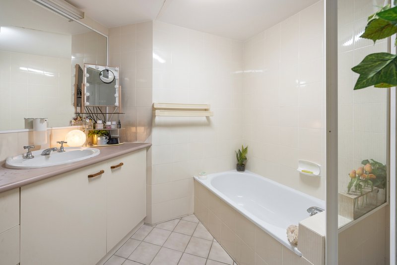 Photo - 4/6-8 Landsborough Avenue, Scarborough QLD 4020 - Image 13