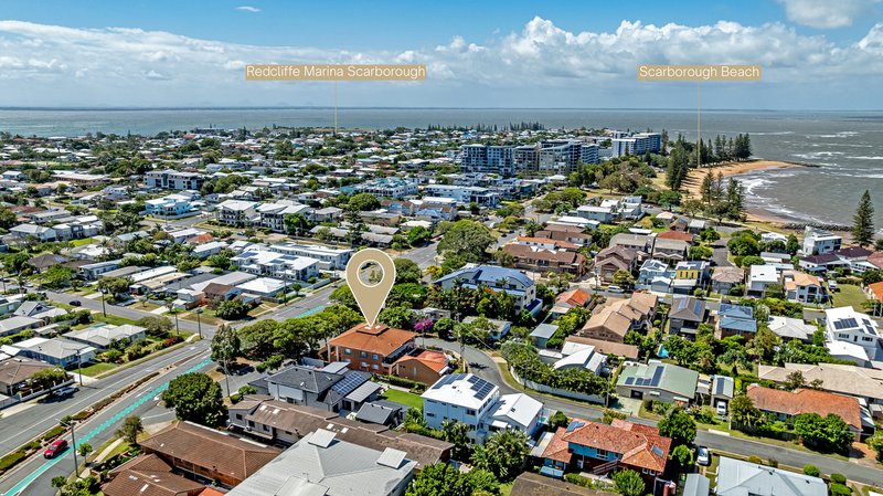 Photo - 4/6-8 Landsborough Avenue, Scarborough QLD 4020 - Image 18