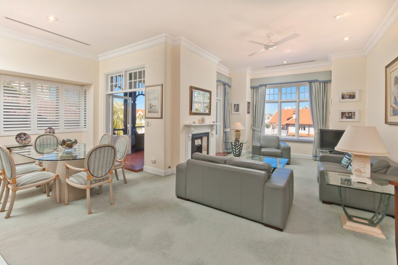 Photo - 4/6-8 Wallaringa Avenue, Neutral Bay NSW 2089 - Image 5