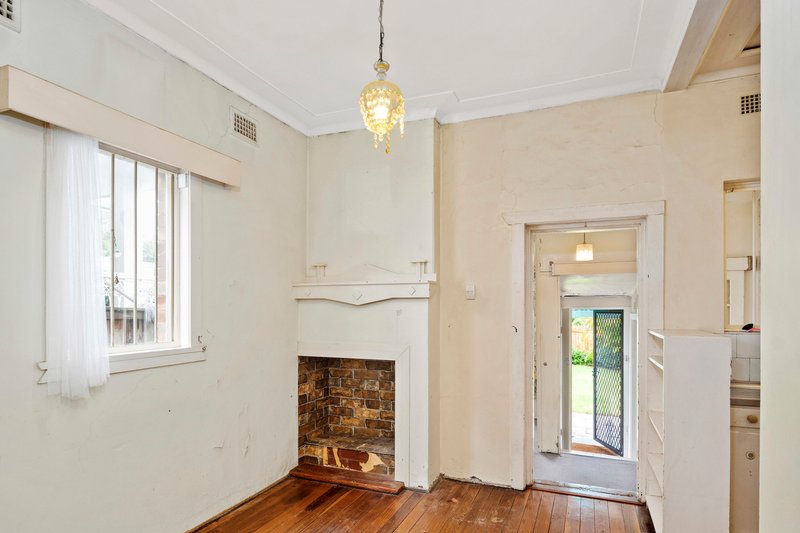 Photo - 46 Abergeldie Street, Dulwich Hill NSW 2203 - Image 5