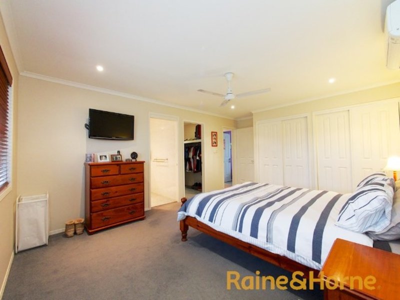 Photo - 46 Altoft Street, Kuraby QLD 4112 - Image 13