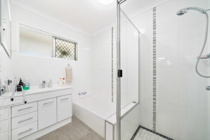 Photo - 46 Arrakune Crescent, Kallangur QLD 4503 - Image 9