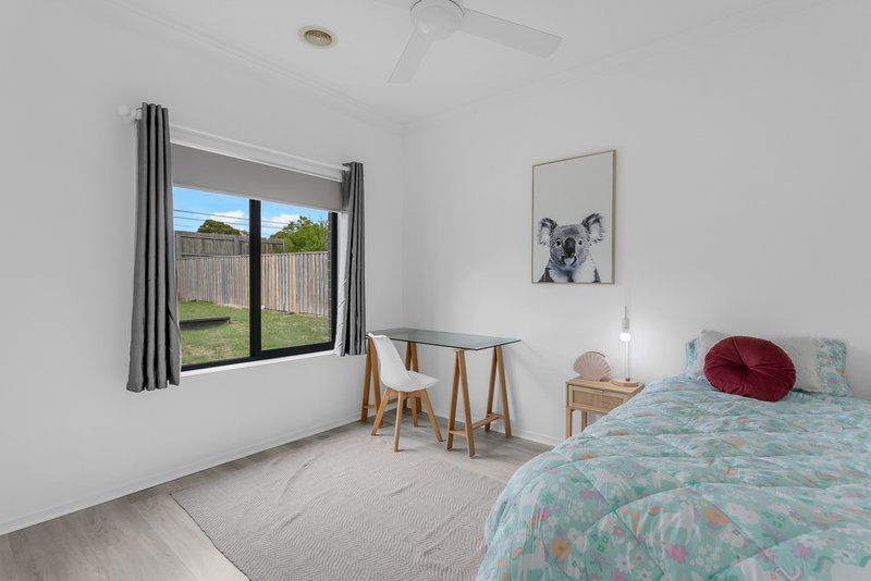 Photo - 46 Arthur Phillip Drive, Pakenham VIC 3810 - Image 13