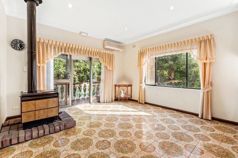 Photo - 46 Barnsbury Grove, Bardwell Park NSW 2207 - Image 4