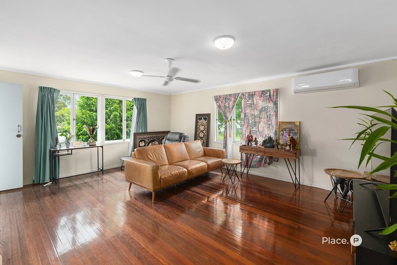 Photo - 46 Barter Avenue, Holland Park QLD 4121 - Image 2