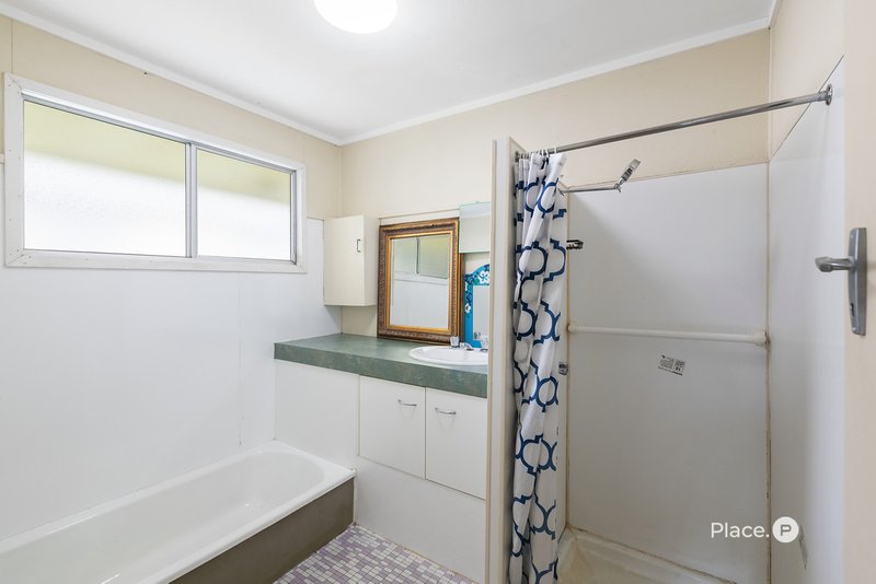 Photo - 46 Barter Avenue, Holland Park QLD 4121 - Image 6