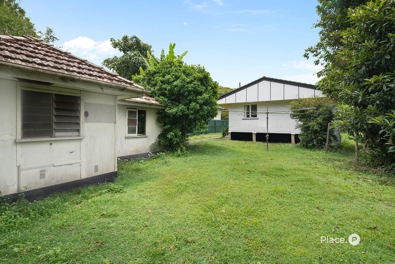 Photo - 46 Barter Avenue, Holland Park QLD 4121 - Image 7