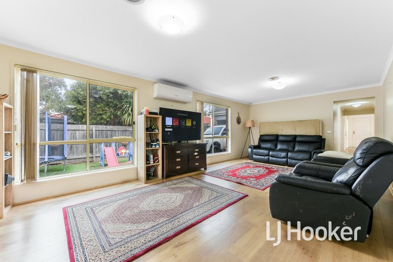 Photo - 46 Bates Street, Cranbourne West VIC 3977 - Image 8