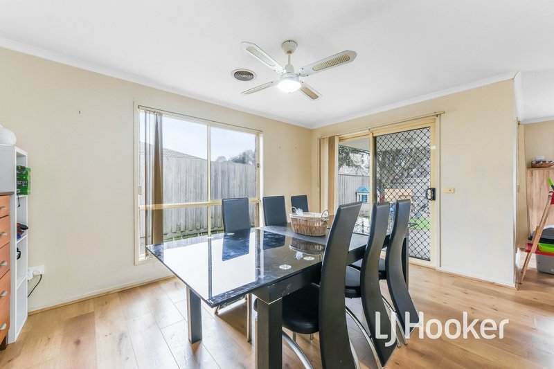 Photo - 46 Bates Street, Cranbourne West VIC 3977 - Image 9