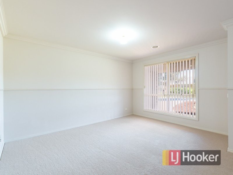 Photo - 46 Ben Drive, Pakenham VIC 3810 - Image 4