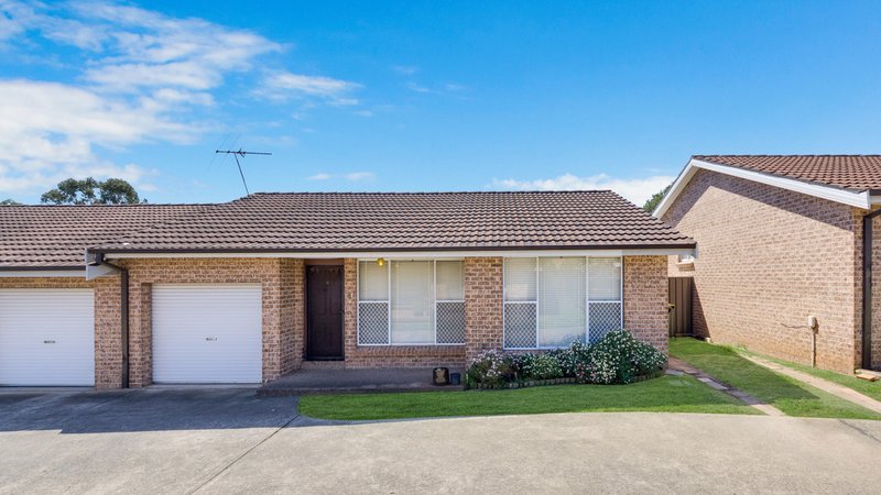 4/6 Bensley Road, Macquarie Fields NSW 2564