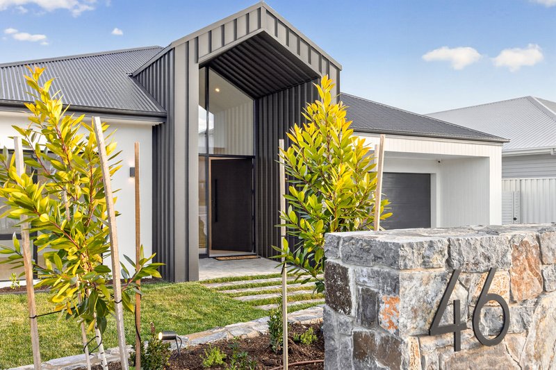 Photo - 46 Birchfield Drive, Bungendore NSW 2621 - Image 2