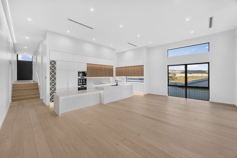 Photo - 46 Birchfield Drive, Bungendore NSW 2621 - Image 6