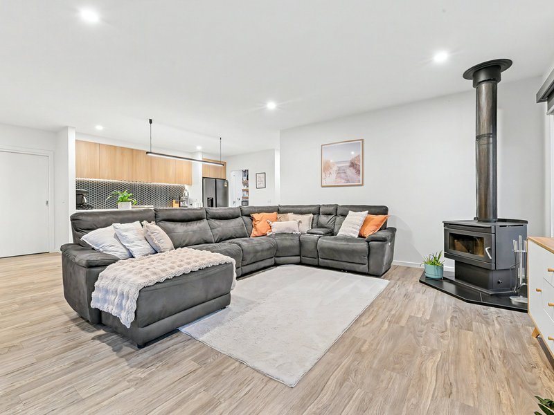 Photo - 46 Bunyip Drive, Drouin VIC 3818 - Image 6