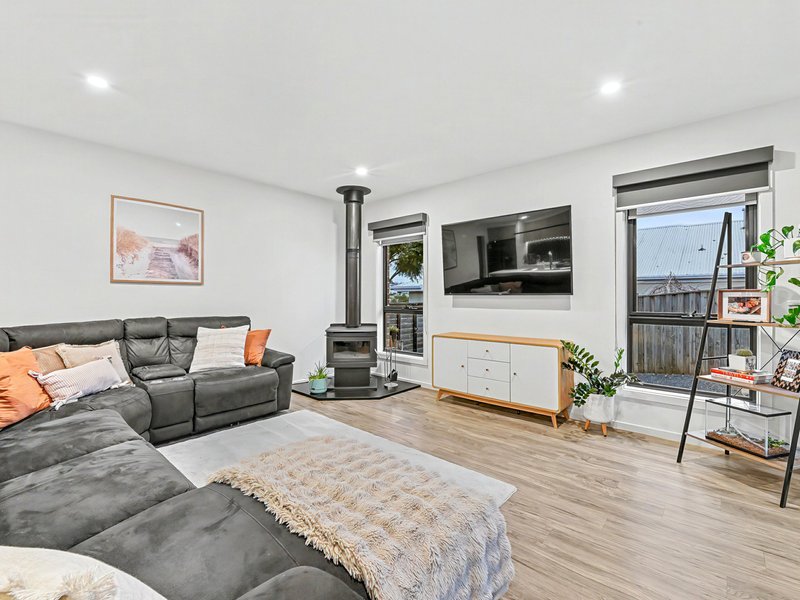 Photo - 46 Bunyip Drive, Drouin VIC 3818 - Image 7