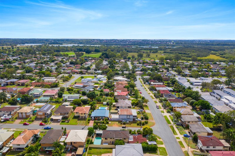 Photo - 46 Cahill Street, Strathpine QLD 4500 - Image 13