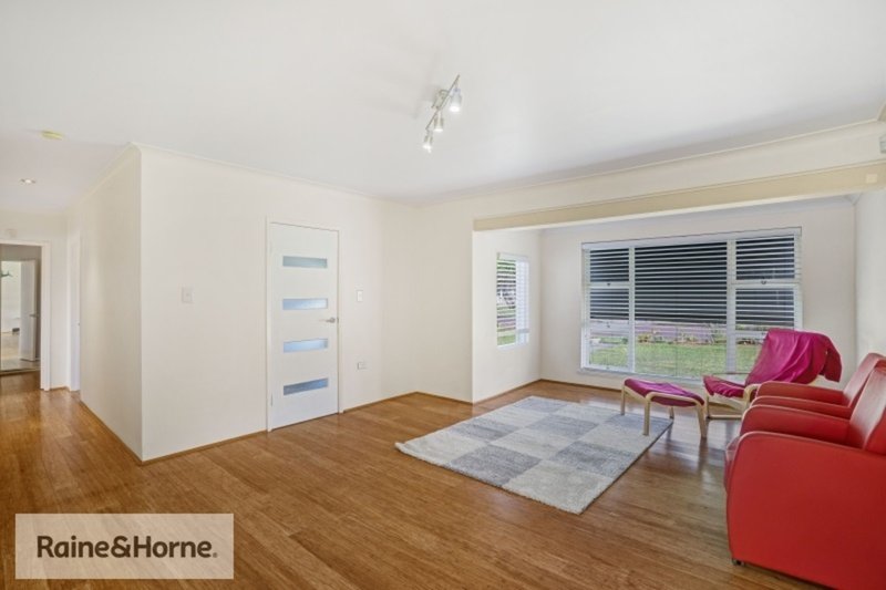 Photo - 46 Camellia Circle, Woy Woy NSW 2256 - Image 5