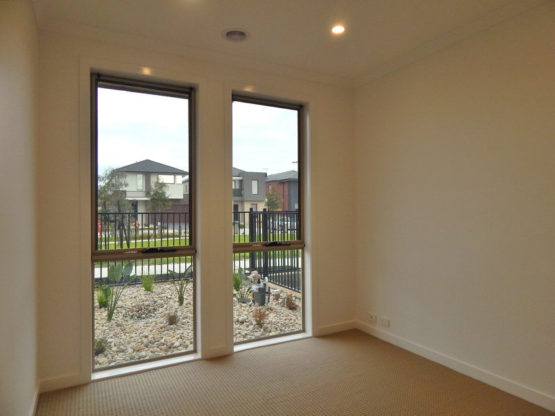 Photo - 46 Camera Walk, Coburg North VIC 3058 - Image 8