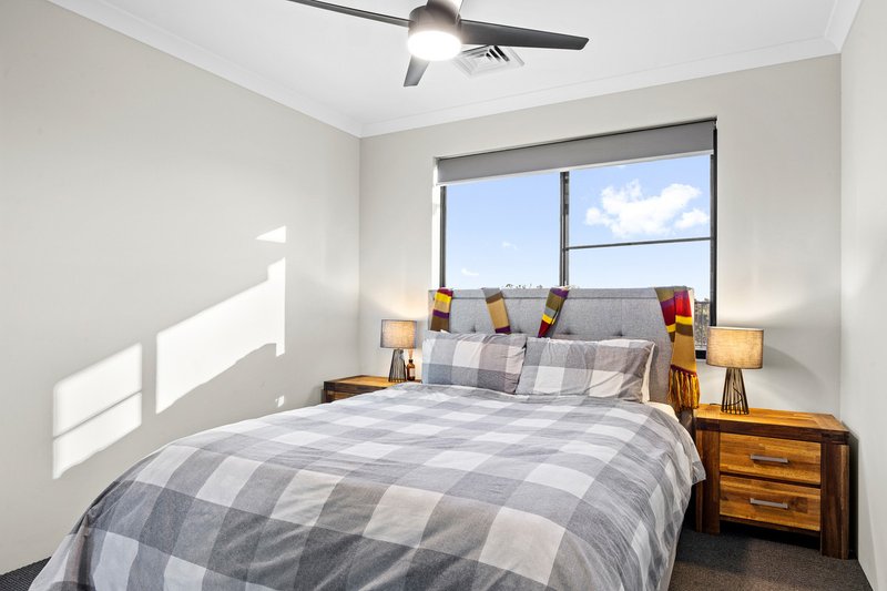 Photo - 46 Carnelian Avenue, Australind WA 6233 - Image 16